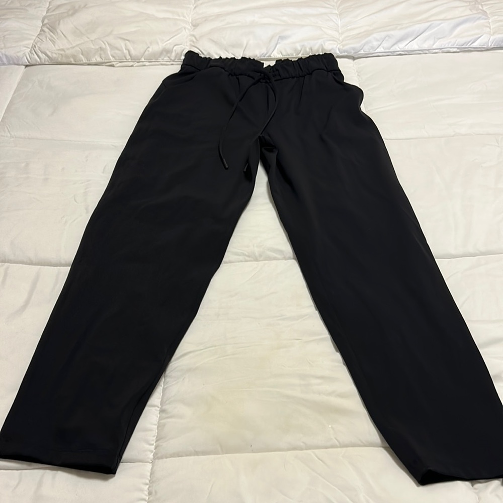 Lululemon size 6 drawstring bunched waist
